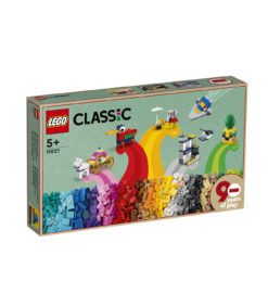 Lego Classic 11021 90 vuotta leikkien lumoissa