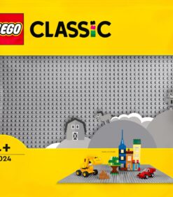 LEGO Classic -sarjan harmaa rakennuslevysarja, jossa on rakennuskone, pieniä rakennuksia ja auto.