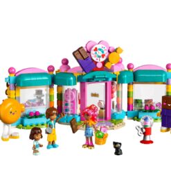 LEGO Friends -karkkikauppa-leikkisetti, jossa on kaksi minihahmoa, pieni lapsihahmo, musta kissa ja erilaisia karkkiteemaisia lisävarusteita.