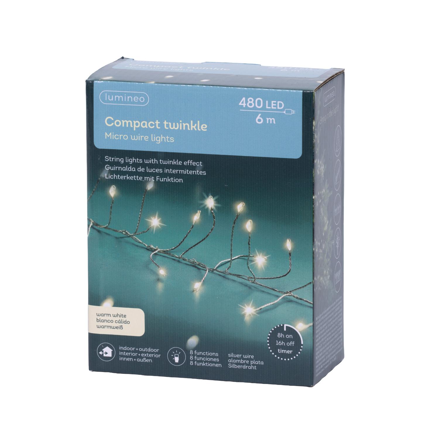 Lumineo Compact Twinkle Micro -valosarja, 480 LED-valoa, 6 metriä, lämpimän valkoiset valot ja 8 toimintoa ajastimella. Sopii sisä- ja ulkokäyttöön; kuvassa valosarja sinisellä taustalla.