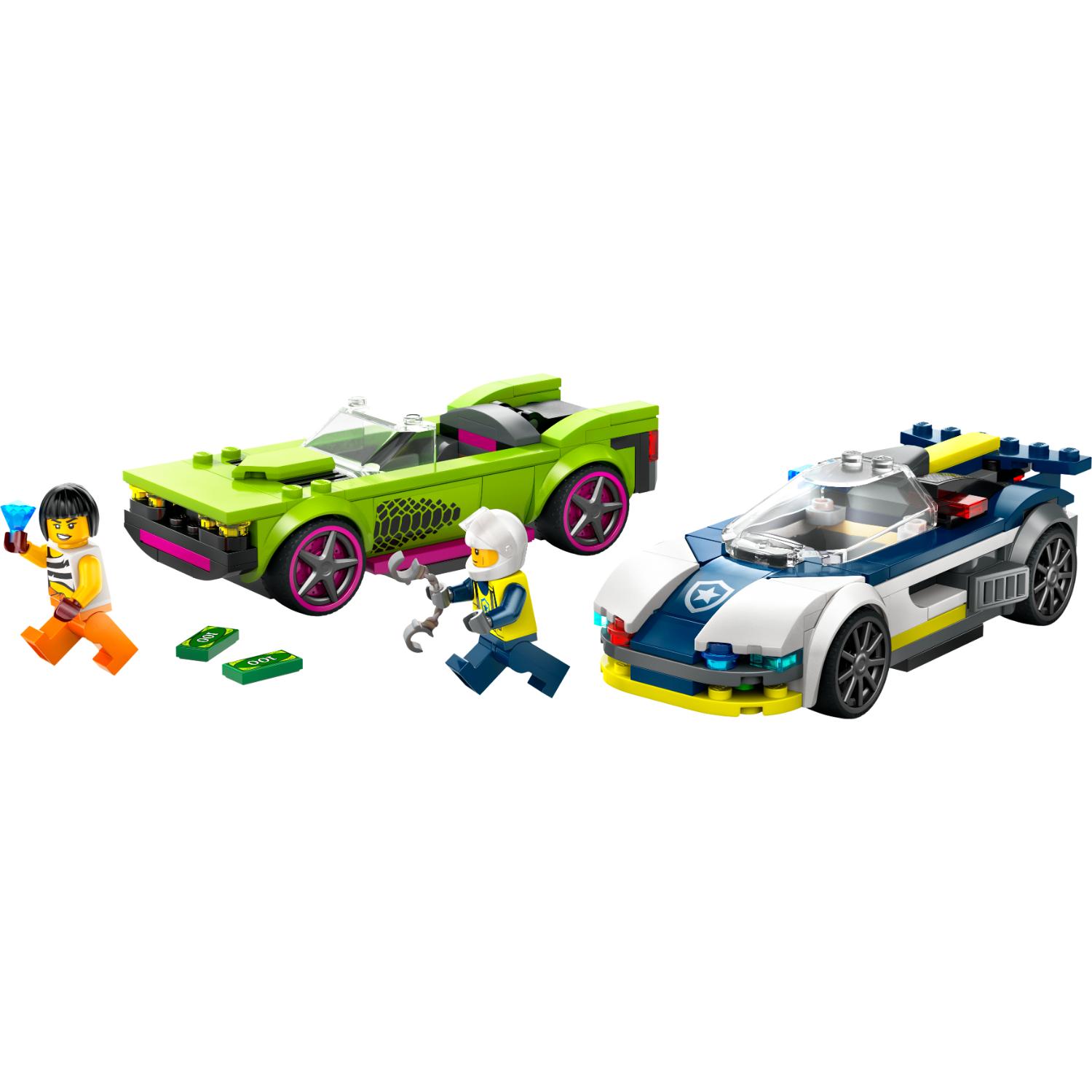 Vihreä urheiluauto ja sinivalkoinen poliisiauto, joissa on kaksi LEGO-minihahmoa: toinen pitää kädessään sinistä jalokiveä ja toinen jakoavainta kahden lelu-rahapalan vieressä.