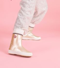 Hai kumisaapas kulta