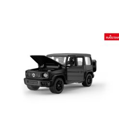 Valkoisella taustalla näkyy musta lelu-maastoauto, jonka konepelti on auki. Oikeassa yläkulmassa näkyy RASTAR-logo.