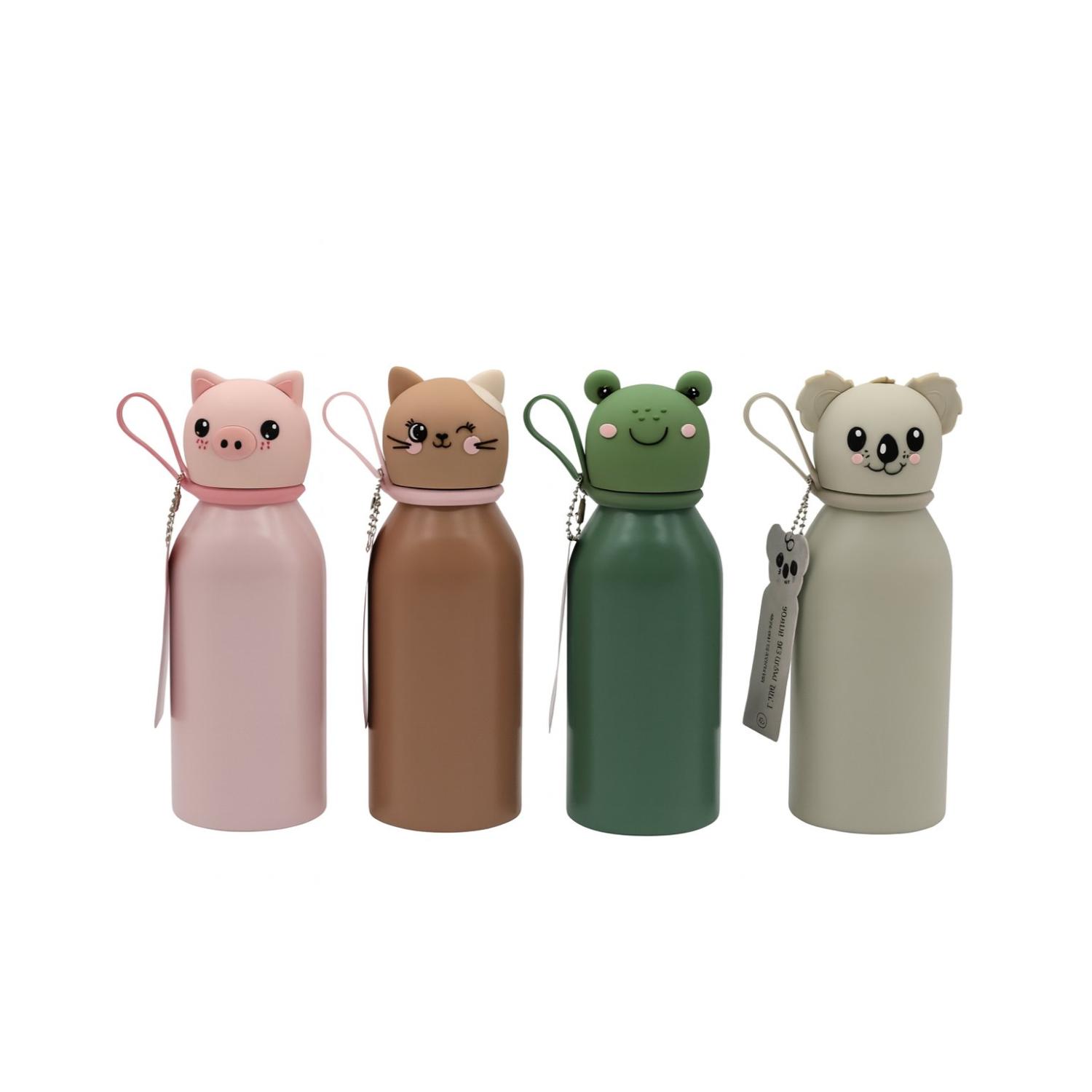 4 erilaista termospulloa rivissä. Possu, kissa, smmakko ja koala.
