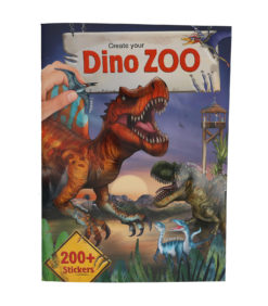 Värikkäässä kirjankannessa Create your Dino ZOO on kuvitettuja dinosauruksia, kuten T. rex ja velociraptorit, ja käsi asettaa tarran. Keltaisessa tarrassa lukee 200+ tarraa.